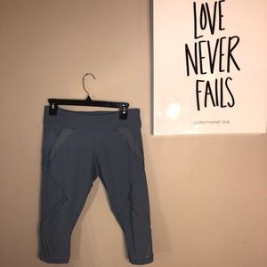 Cropped Lulu Leggings! Shear Detail!